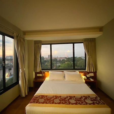 My Dream Hotel Yangon Exterior photo