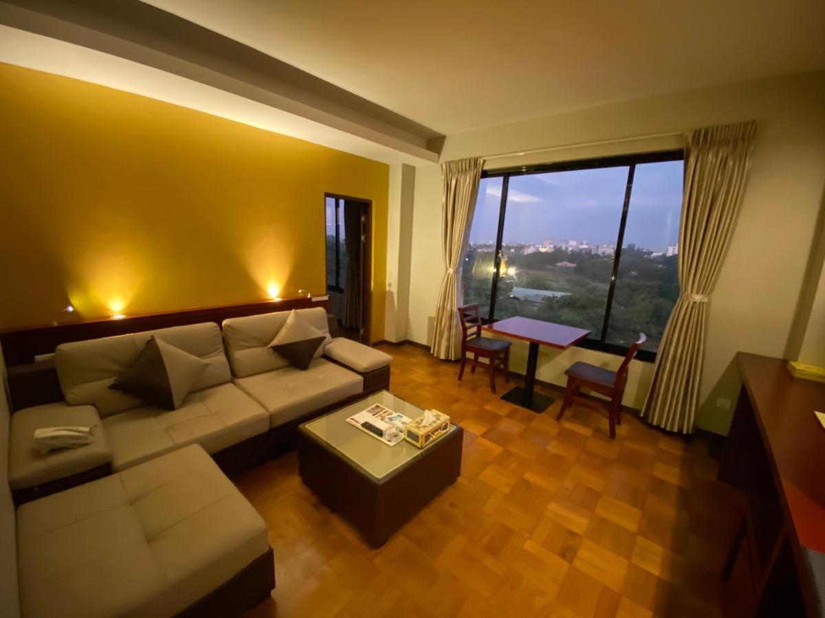 My Dream Hotel Yangon Exterior photo